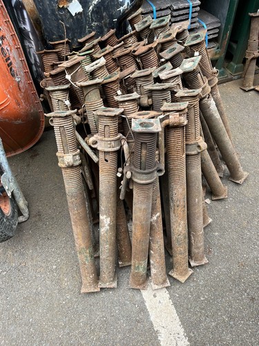 Size trench strut - acro, prop